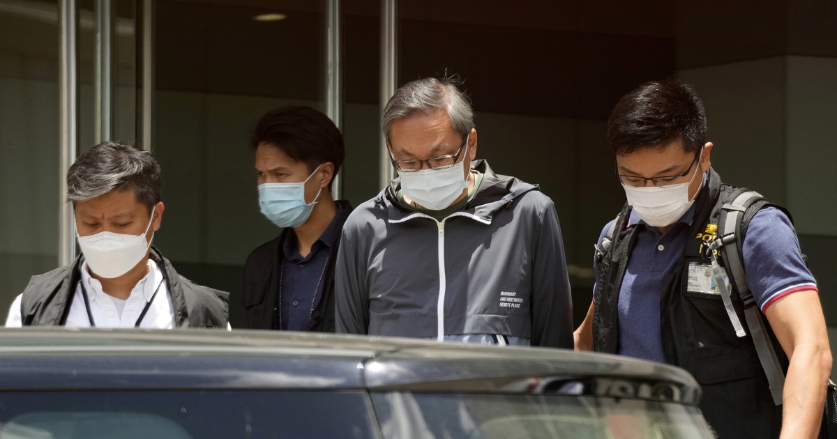 Hong Kong police raid Apple Daily newspaper under national ...