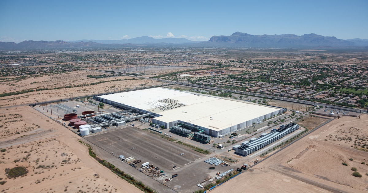 On May 17, the City Council of Mesa, Arizona, approved the $800 million development of an enormous data center -- a warehouse filled with computers st