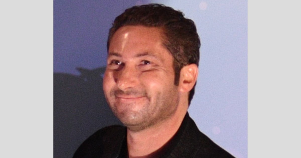 Exgirlfriend of Dippin' Dots CEO accuses him in lawsuit of circulating