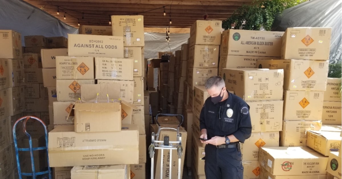 los-angeles-man-charged-with-llegally-transporting-32000-pounds-of-fireworks