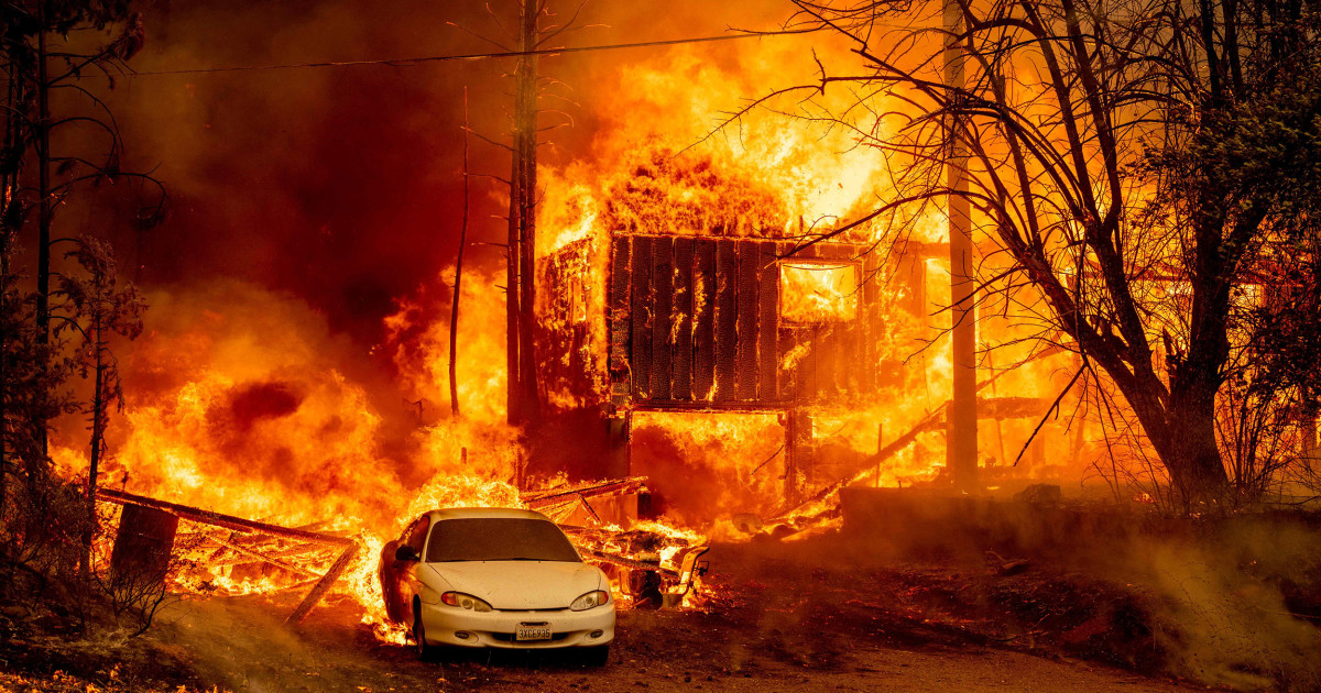 Dixie Fire: Californians displaced by monster wildfire search for a