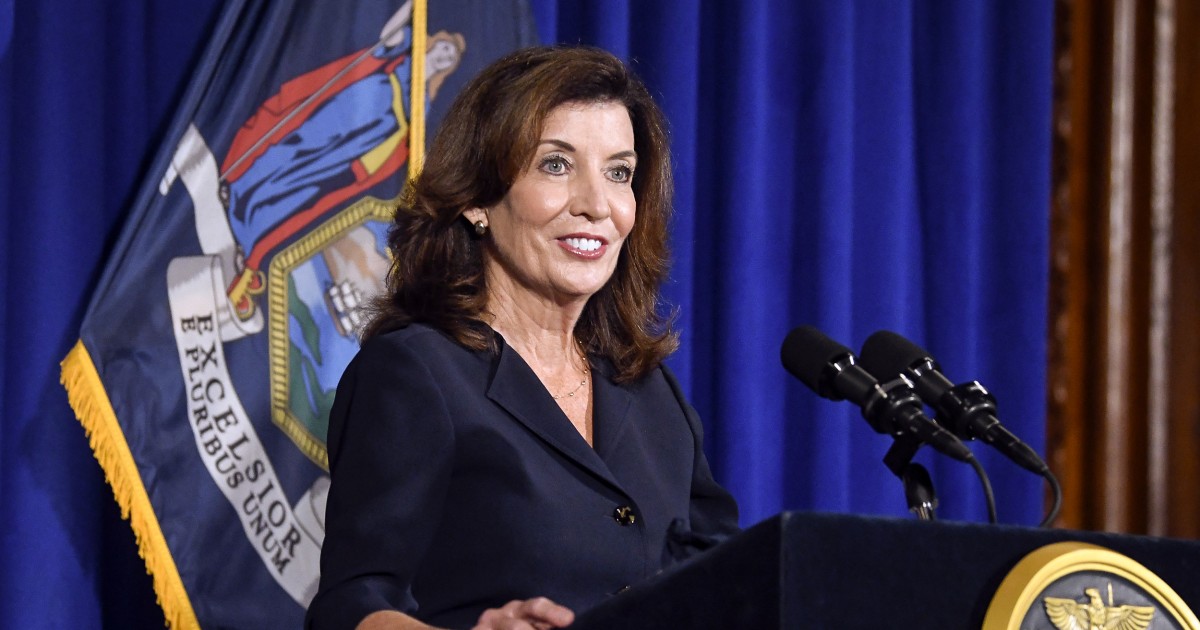 Hochul distances herself from Cuomo, says she'll eliminate 'toxic ...