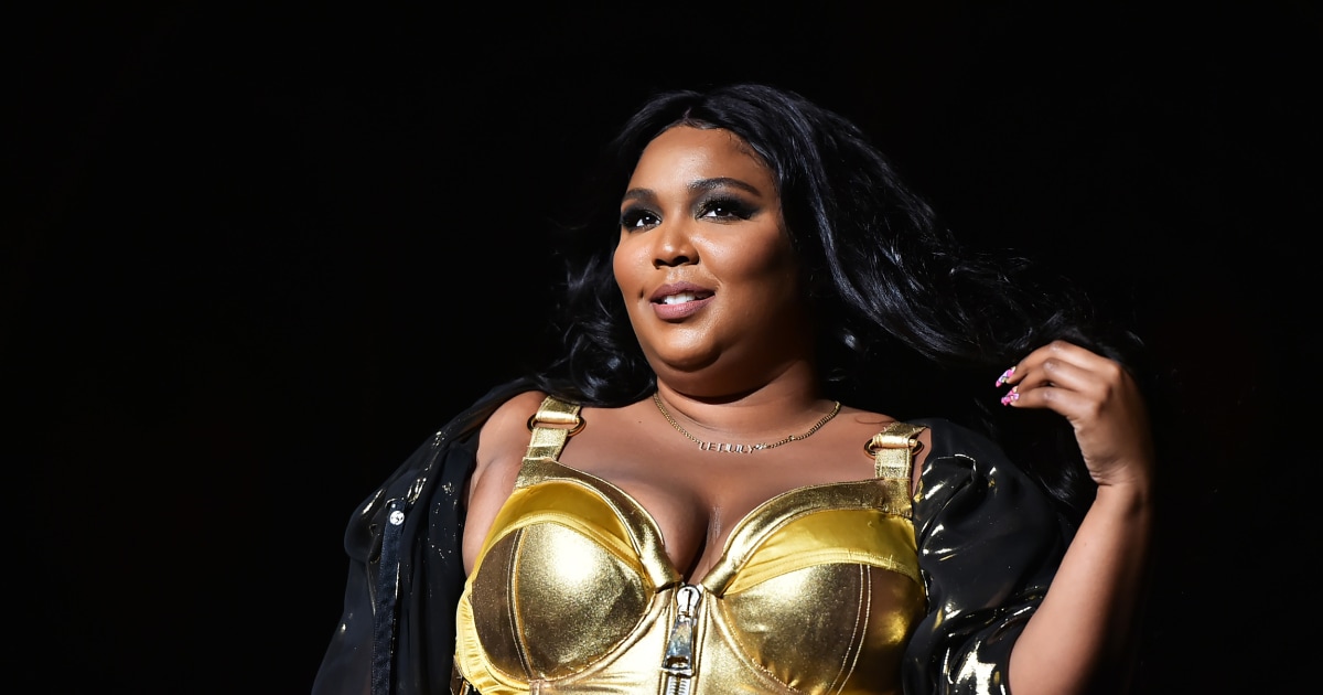 Lizzo Speaks Out About the Body-Shaming She Faces Online: 'Y'all Don't Know  How Close I Be to Giving Up on Everyone