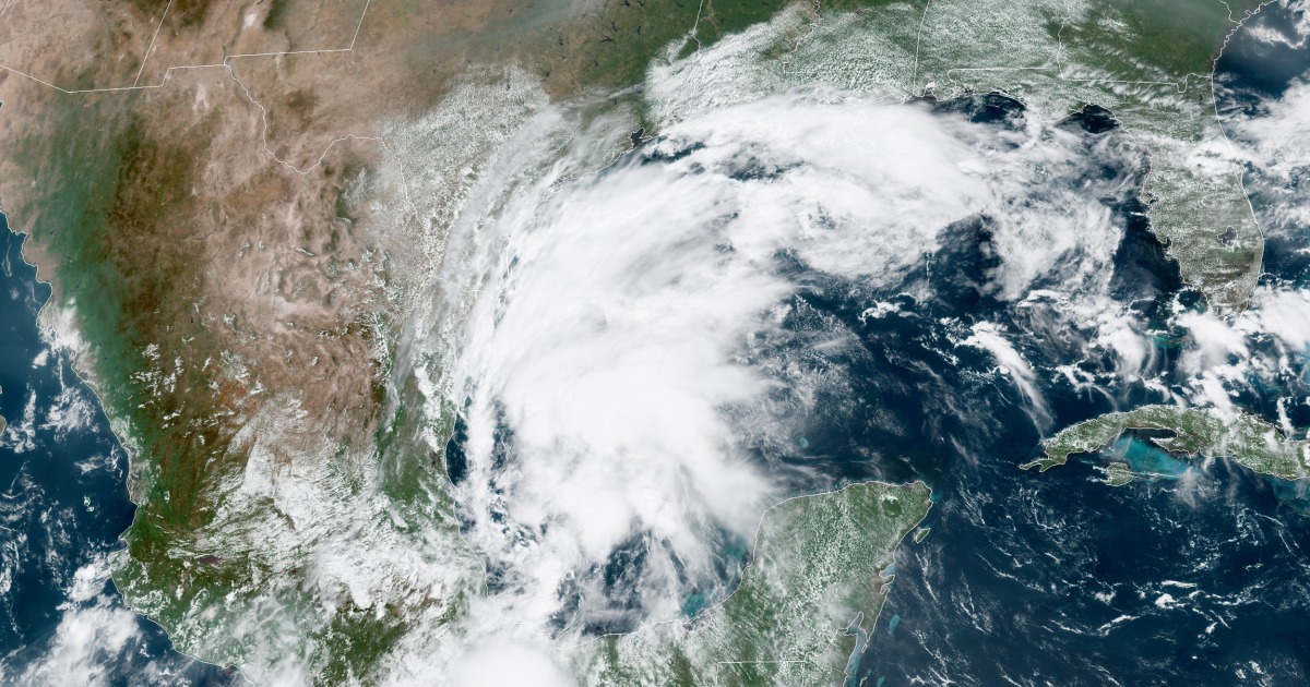 Se forma la tormenta tropical Nicholas en el Golfo de México y apunta a la costa de Texas