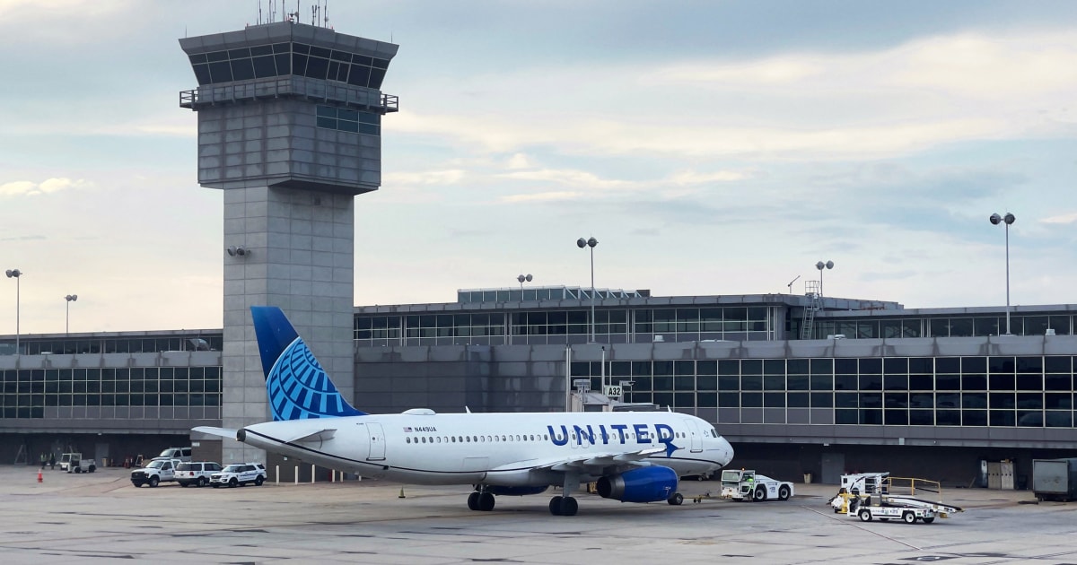 United Airlines fined 1.9 million for long tarmac delays, in largest