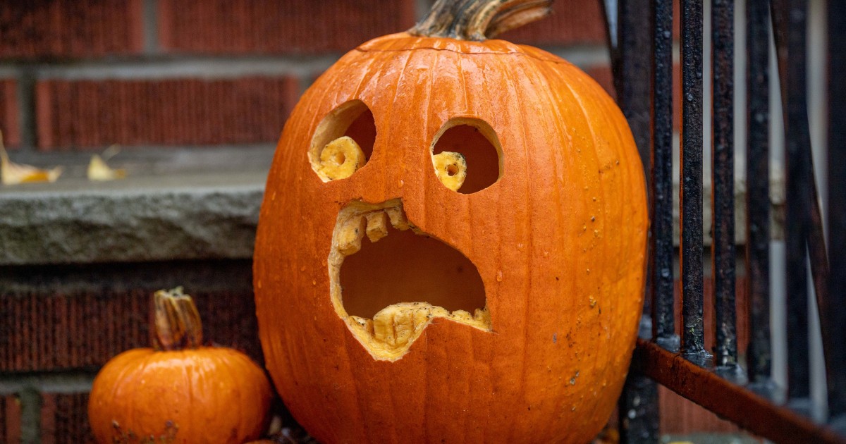 Halloween stores haunted by shipping issues just weeks from holiday