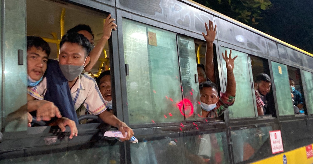 Myanmar frees hundreds of political prisoners under regional pressure Myanmar frees hundreds of political prisoners under regional pressure