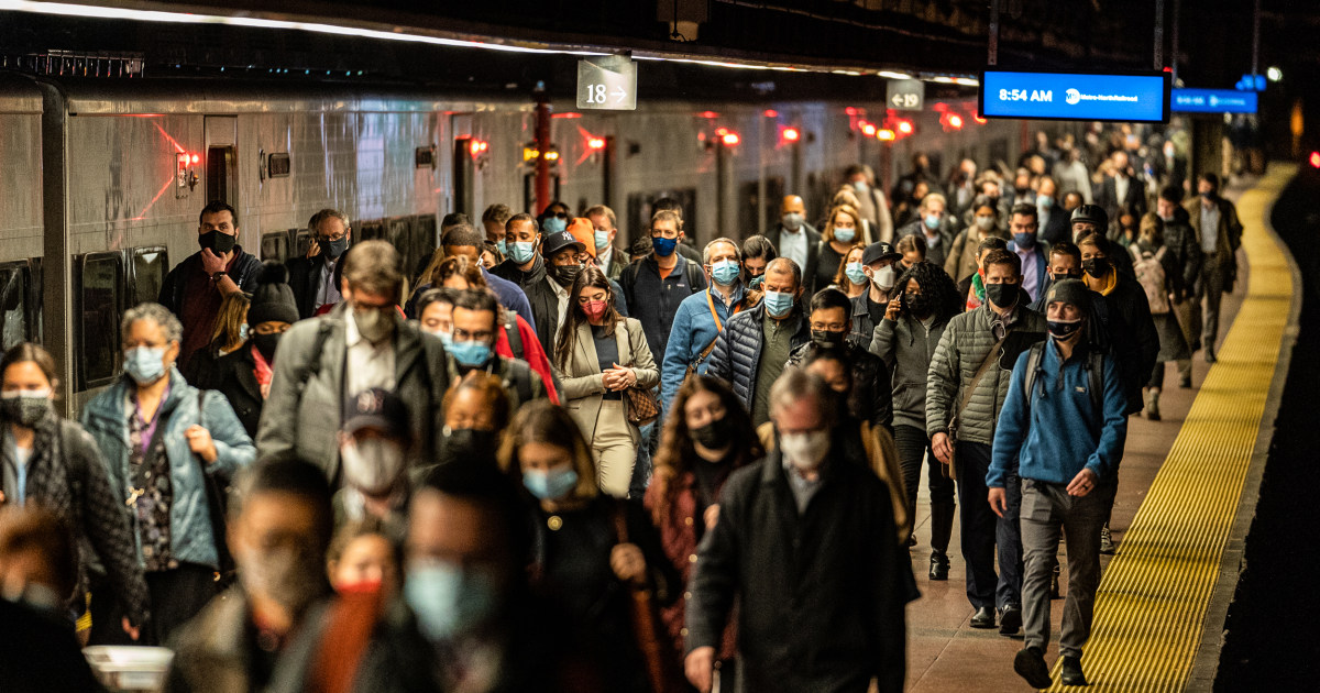 Biden administration expected to extend public transit mask mandate