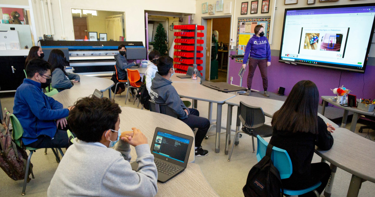 Schools desperate for substitute teachers are turning to parents