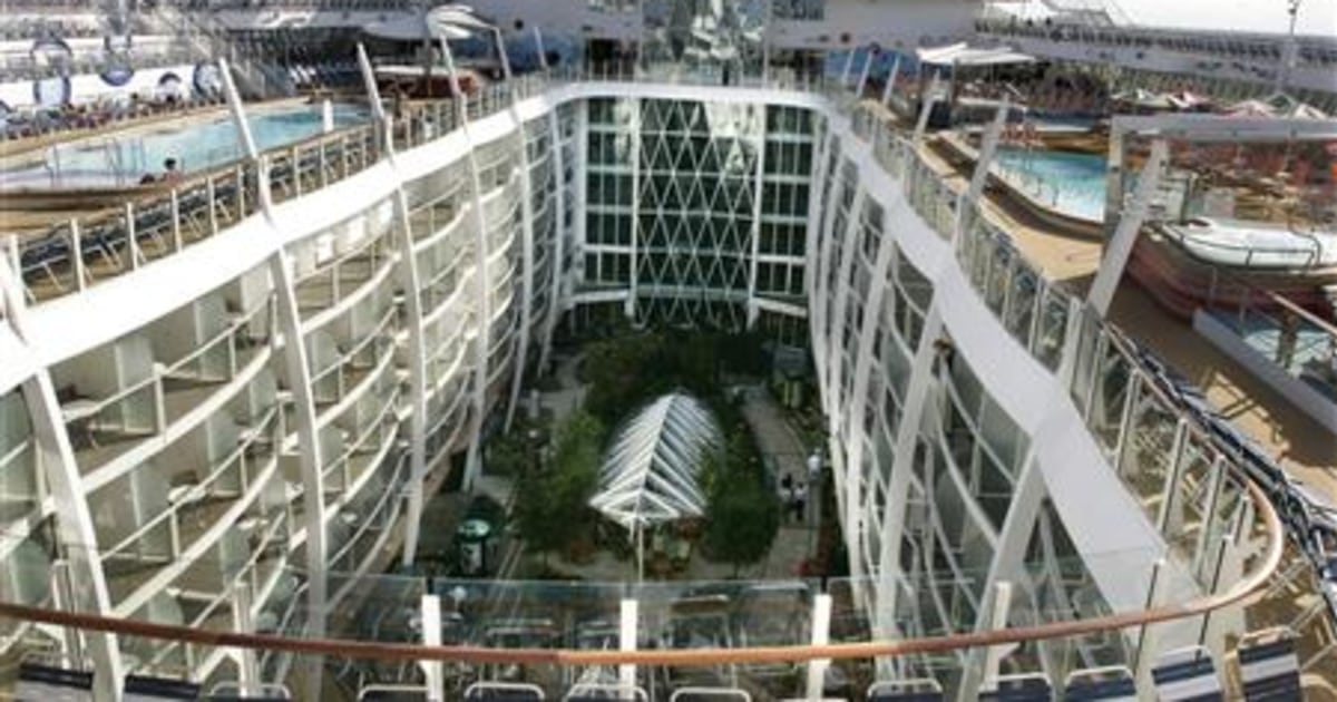 World S Biggest Cruise Ship Is A Floating Resort