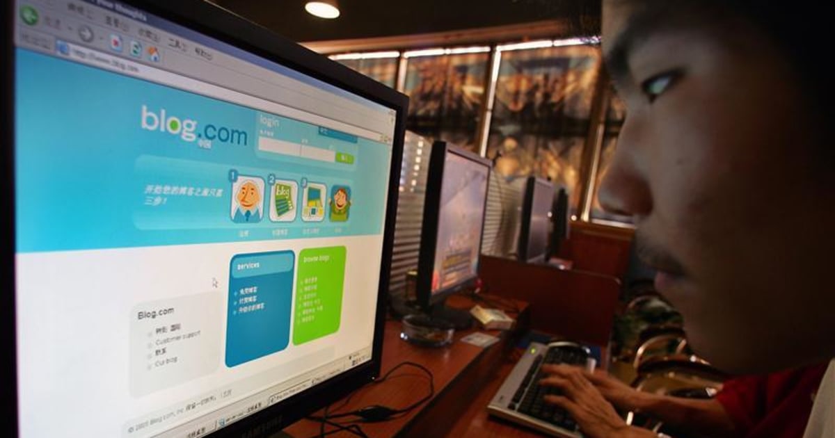 Micro Blog China Microblogging use in China quadrupled in 2011
