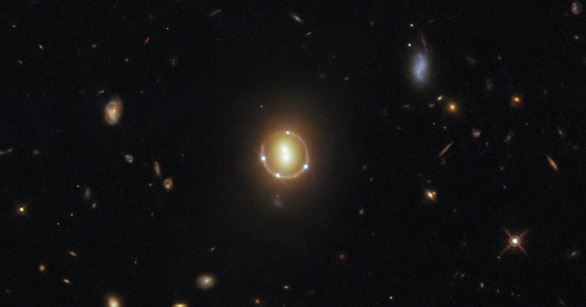 Photo of Hubble zachytil „Einsteinov prsteň“