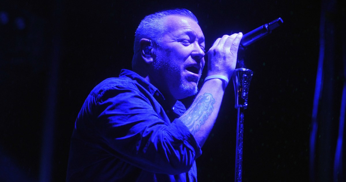 Smash Mouth Frontman Steve Harwell Quits Band After Bizarre Onstage Rant