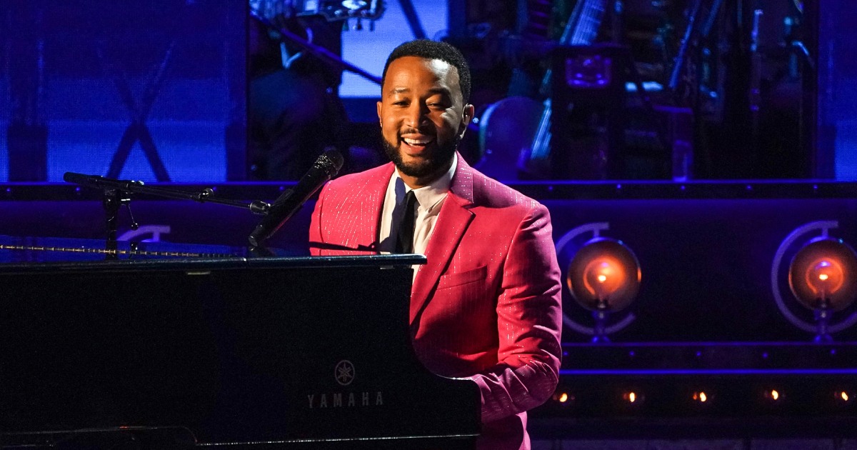 A Boston street performer sang ‘All of Me.’ Then John Legend showed up.