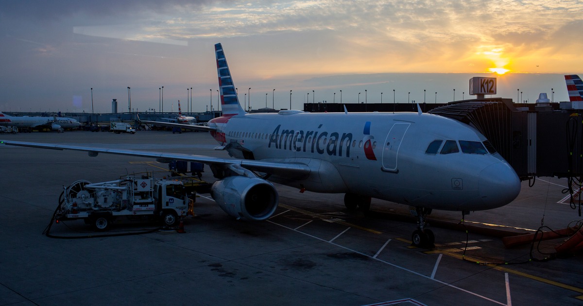 American Airlines cancels over 350 flights, bringing its total to 2,000 since Friday