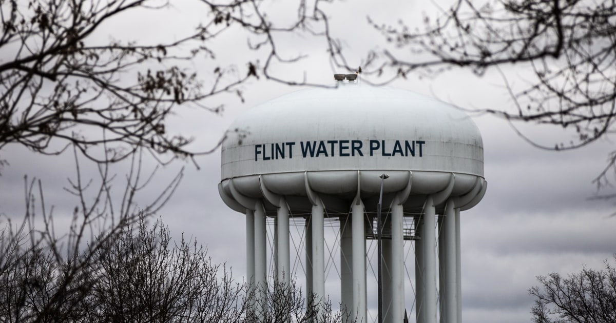 Pembatalan sidang diumumkan setelah juri gagal mengambil keputusan dalam uji coba air Flint yang dilakukan para insinyur
