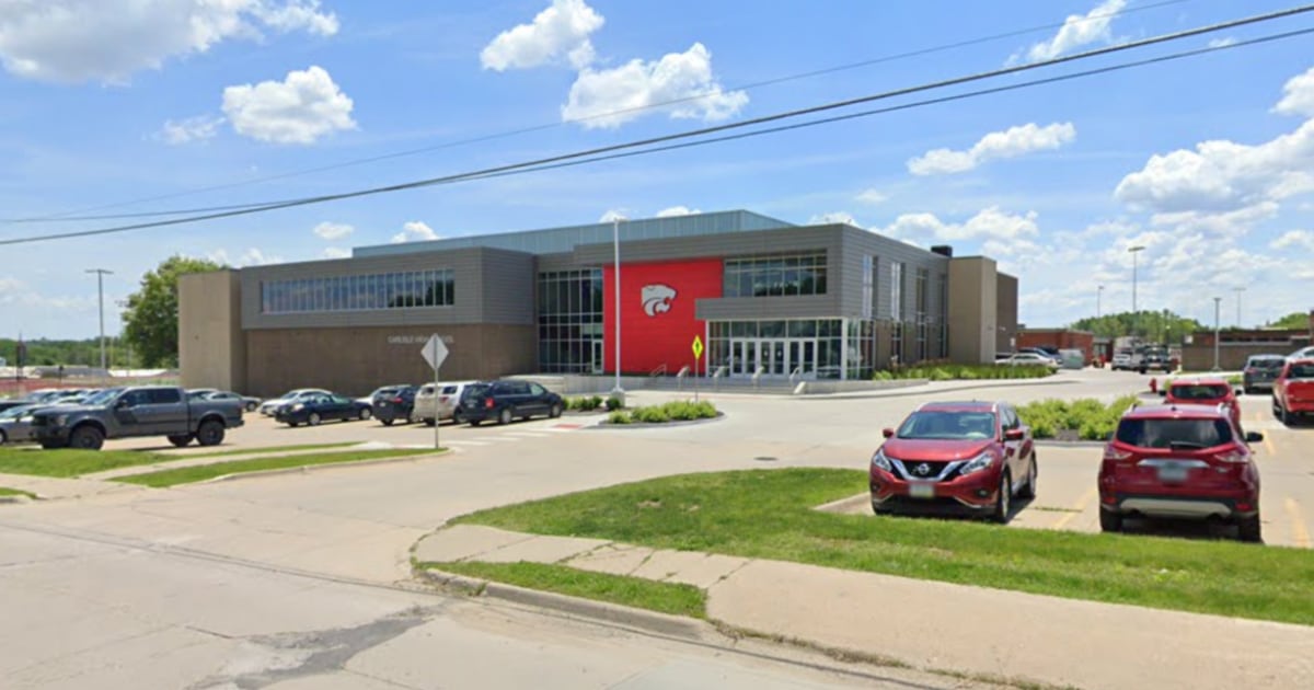 Iowa H.S. basketball player arrested after punching rival in handshake