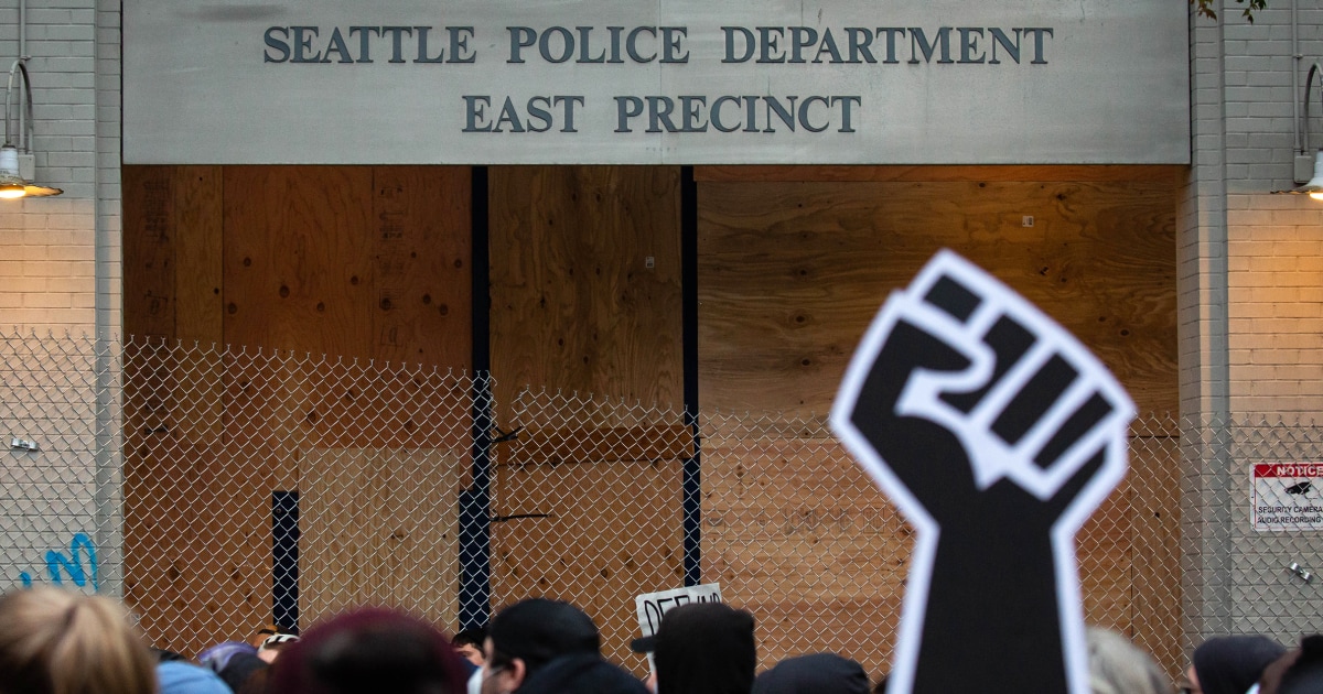 Seattle police carried out improper Proud Boys misinformation effort during 2020 protests, watchdog finds thumbnail