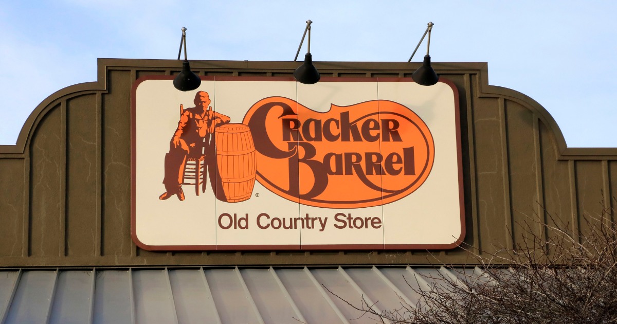 Cracker Barrel ordered the man to pay over $ 9 million after serving cleaning fluid instead of water