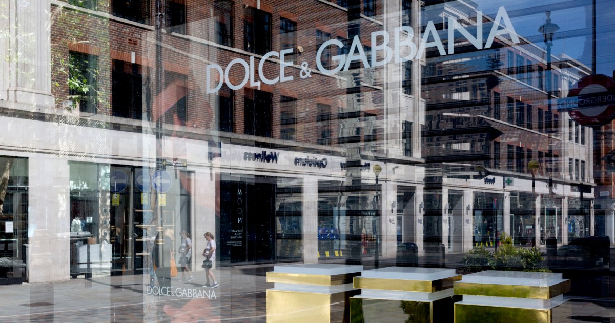 Blue software Management Dolce&Gabbana announces it will drop use of animal fur starting this year