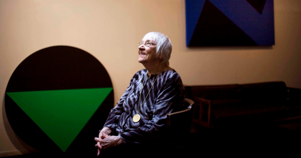 Artwork earth mourns the loss of life of a Latina painter who turned popular at virtually 90.