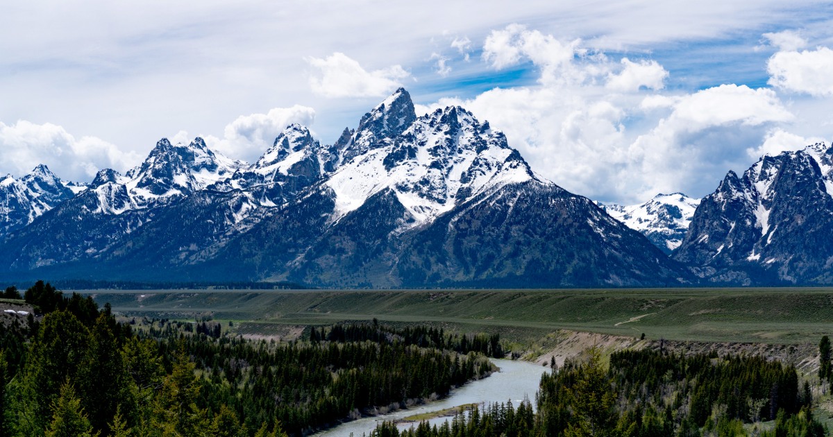 Skier suffers fatal fall in Grand Teton National Park's Death Canyon thumbnail