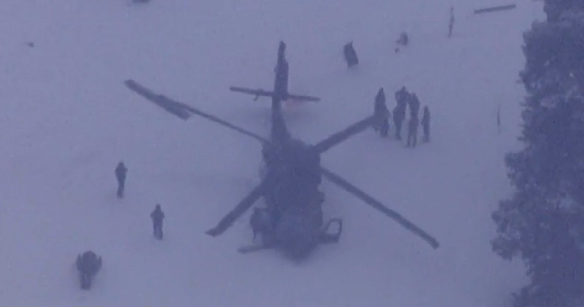 2 Blackhawk Helicopters Crash Near Utah Ski Resort Internewscast