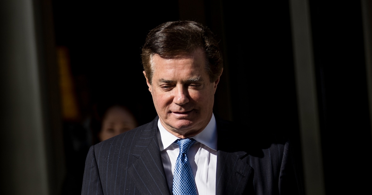 Former Trump campaign chair Paul Manafort blocked from flight for invalid passport