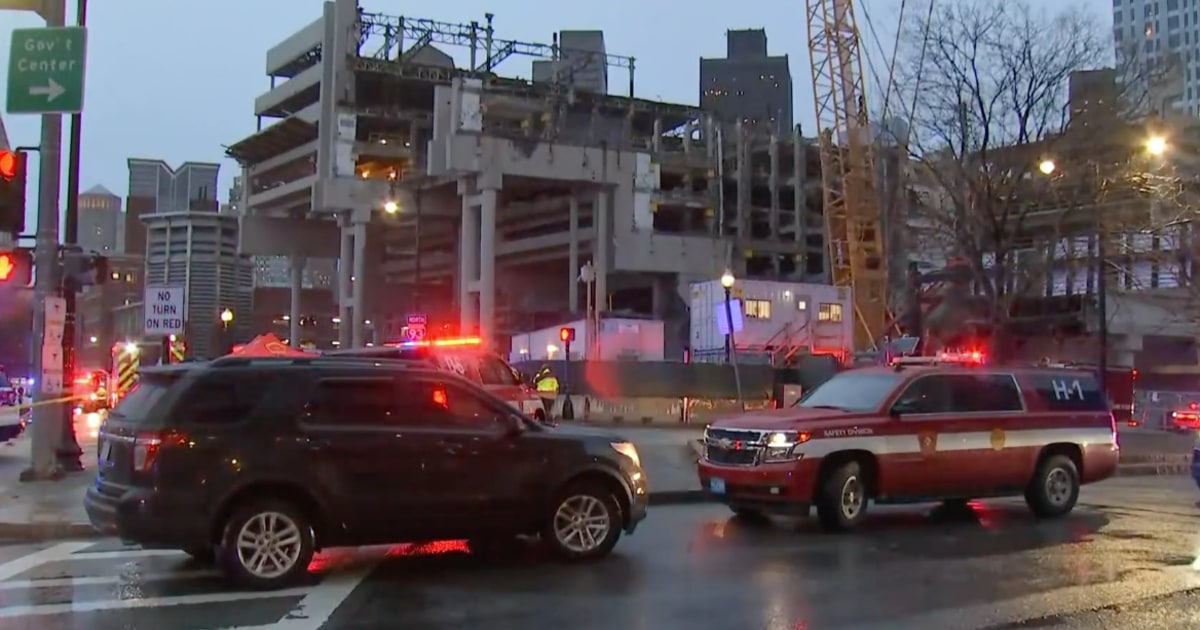 1 killed, 1 injured in collapse of Boston parking garage that was under construction thumbnail