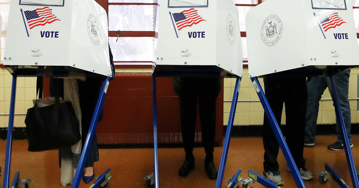 Judge hits pause on ruling against New York's redistricting maps