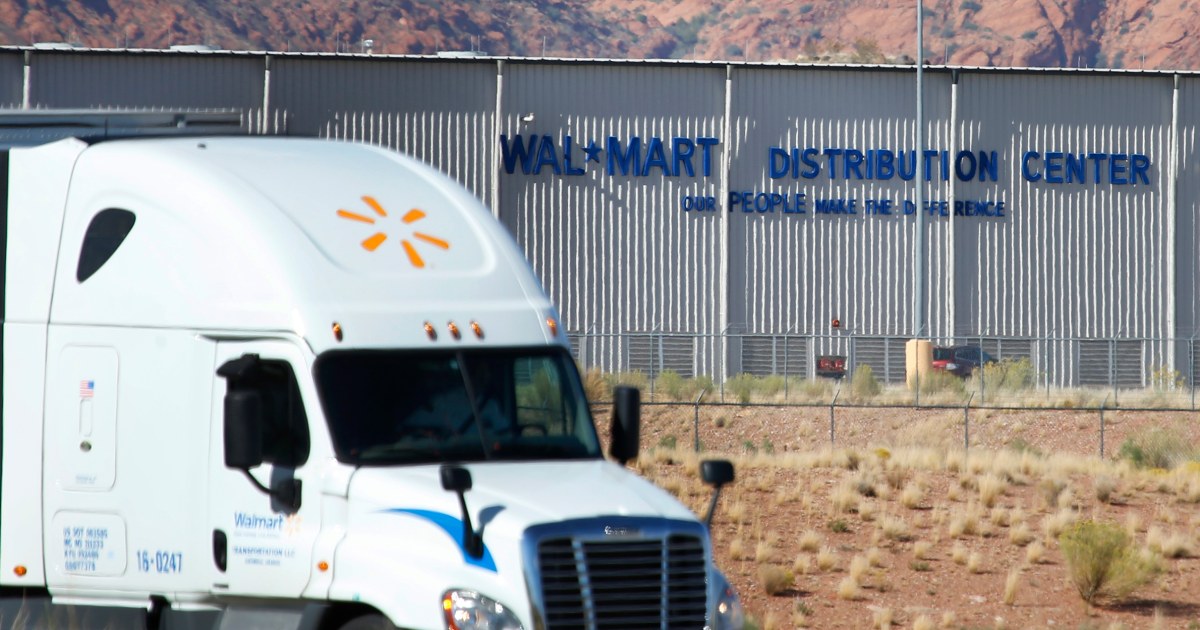 Walmart gives new truck drivers K-0K a year to combat shortages