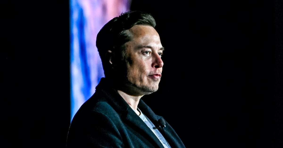 twitter-flooded-with-elon-musk-memes-and-reactions-after-sale-to-mogul-is-confirmed
