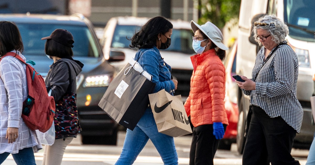 U.S. economy shrinks in first quarter of 2022, but consumers kept spending