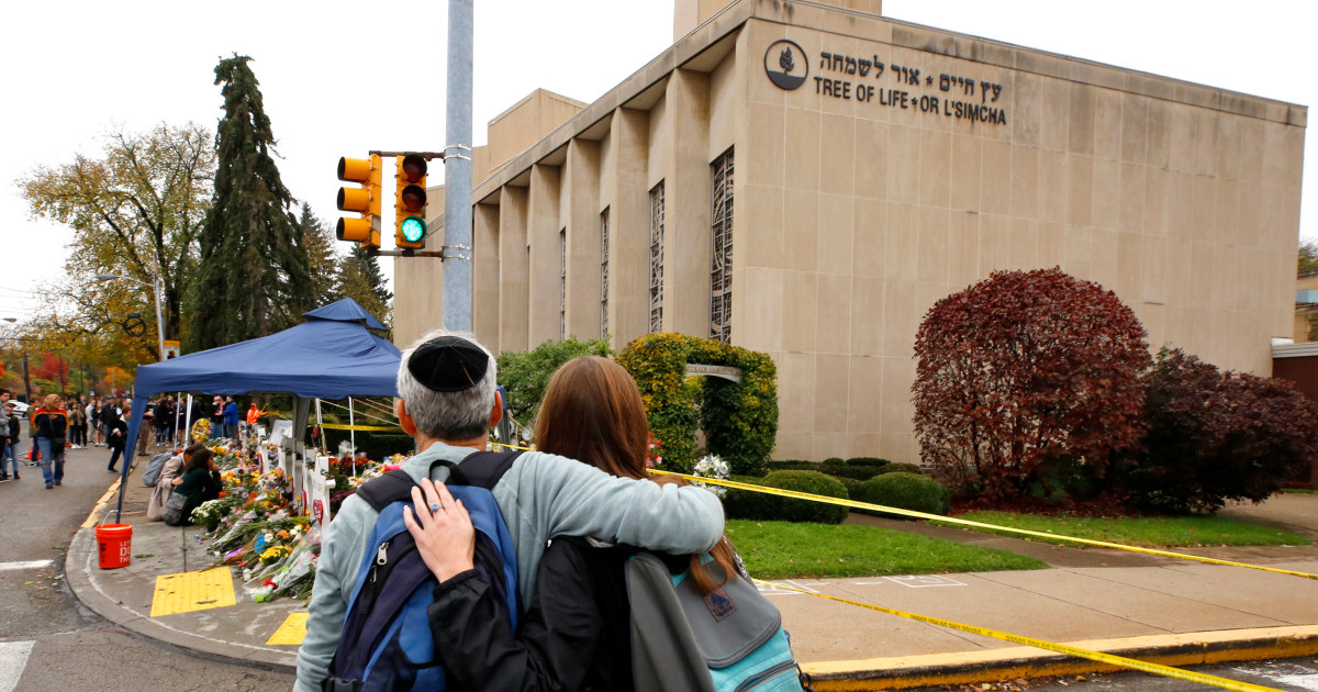 Una sobreviviente de la masacre de la sinagoga de Pittsburgh lloró ‘mamá’ cuando su madre de 97 años fue asesinada junto a ella.