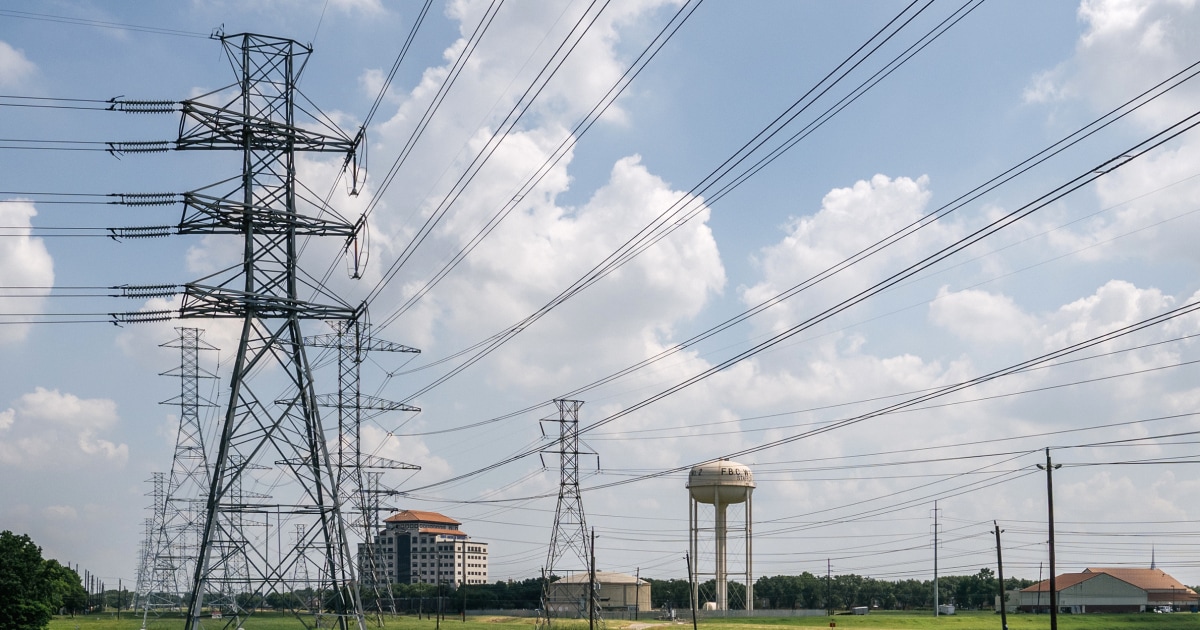 El operador de la red eléctrica de Texas les dice a los clientes que ahorren electricidad después de que seis plantas dejen de funcionar