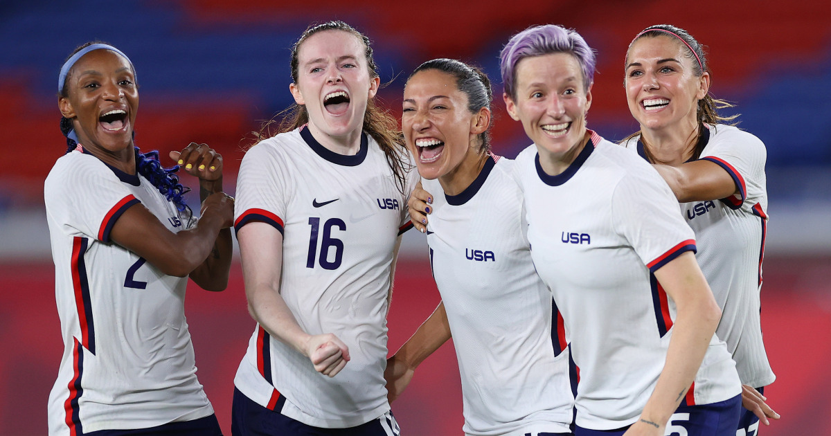 Equal pay for all: U.S. Soccer reaches historic bargaining agreement with women's and men's teams