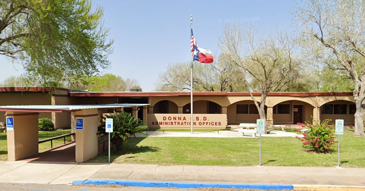 Southern Texas school district cancels classes after police foil