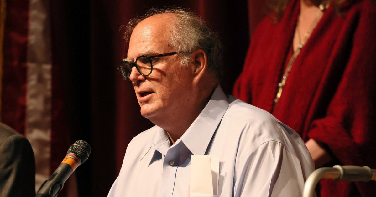 'Negotiator' tried to call school shooter during attack, Uvalde mayor says