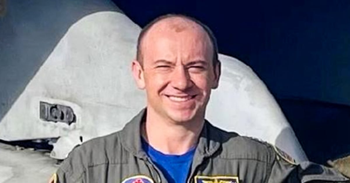 Pilot Killed In Navy Jet Fighter Crash In California Desert Pilot Killed In Navy Jet Fighter Crash In California Desert