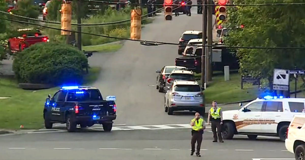 2 dead, 1 injured in shooting at Alabama church