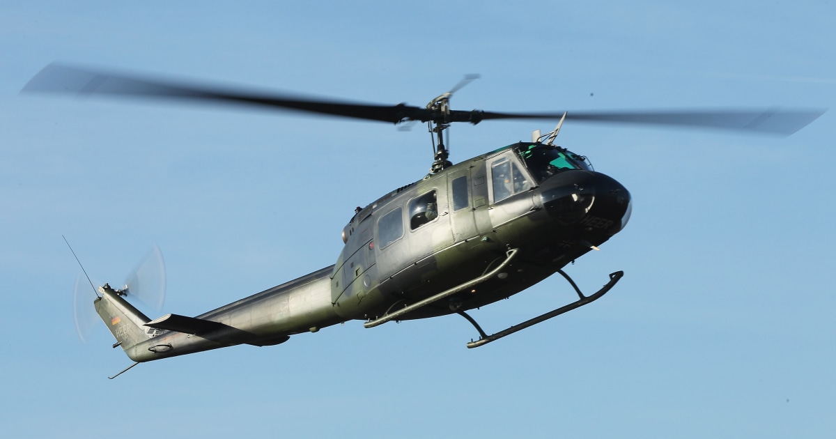 6 dead after Vietnam-era helicopter crashes in West Virginia 