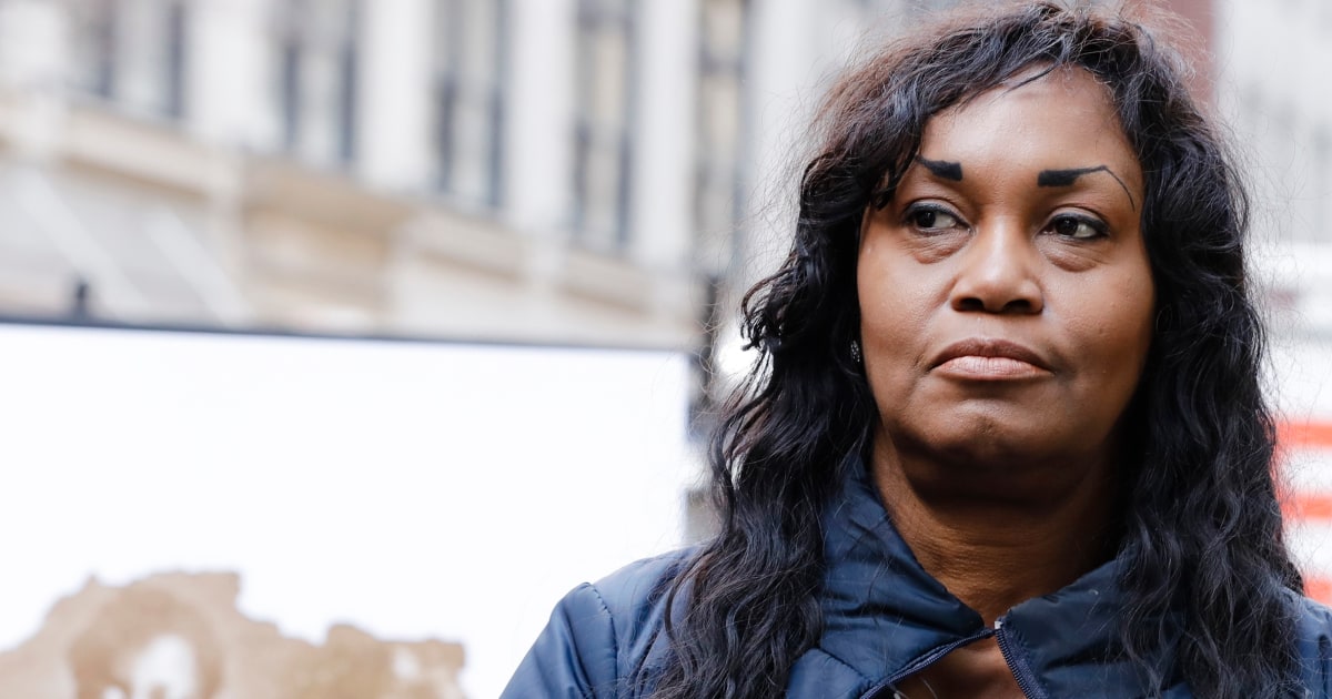 Harvard may be sued for misery over slave photographs