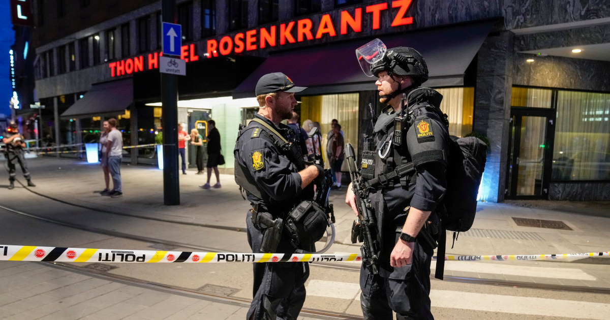 Masseskyting i Norge etterlater 2 døde, flere såret i forkant av LHBTQ Pride Parade