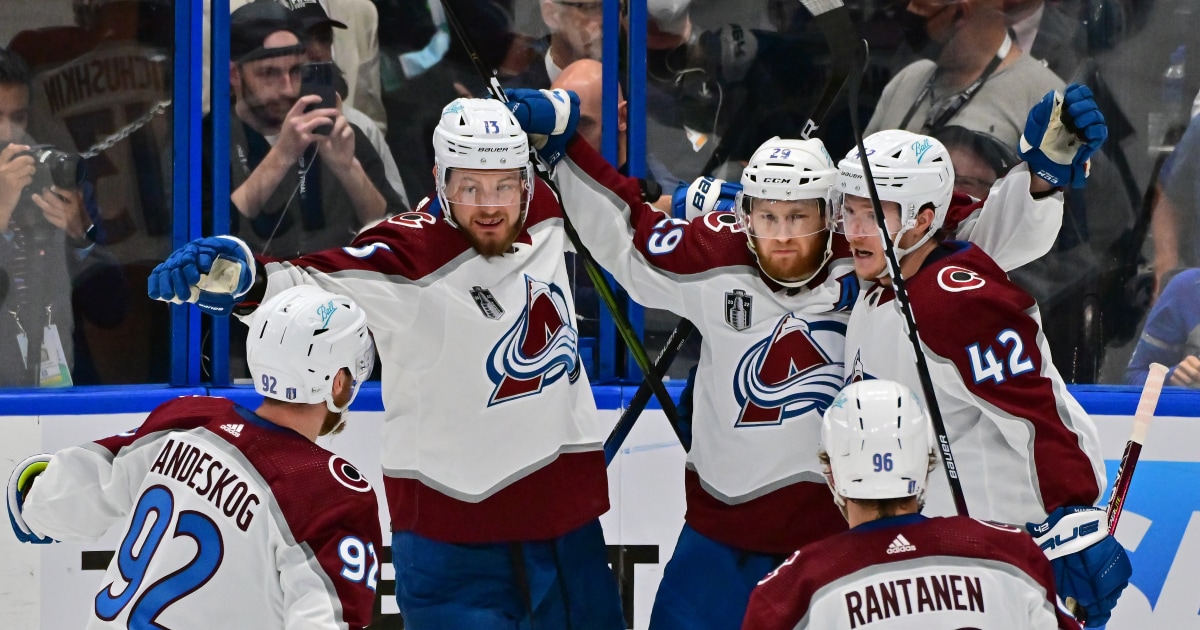 colorado-avalanche-beat-tampa-bay-to-win-stanley-cup