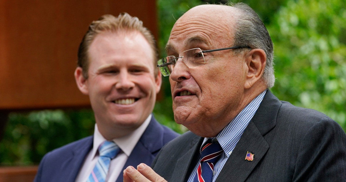 man-in-custody-after-rudy-giuliani-slapped-on-his-back-police-say