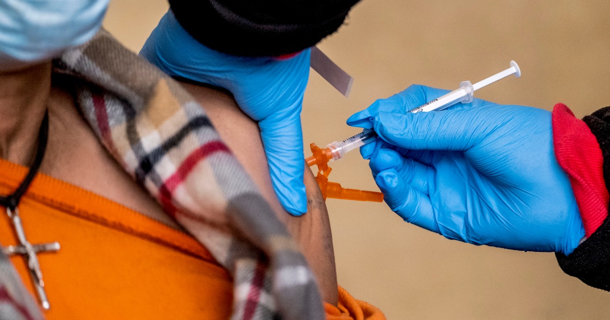 In California, vaccines closed gap in Covid-related deaths for Latinos