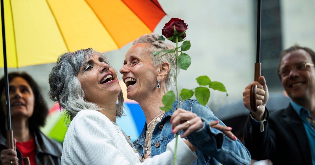 En Suisse, les premiers couples homosexuels se disent « oui »