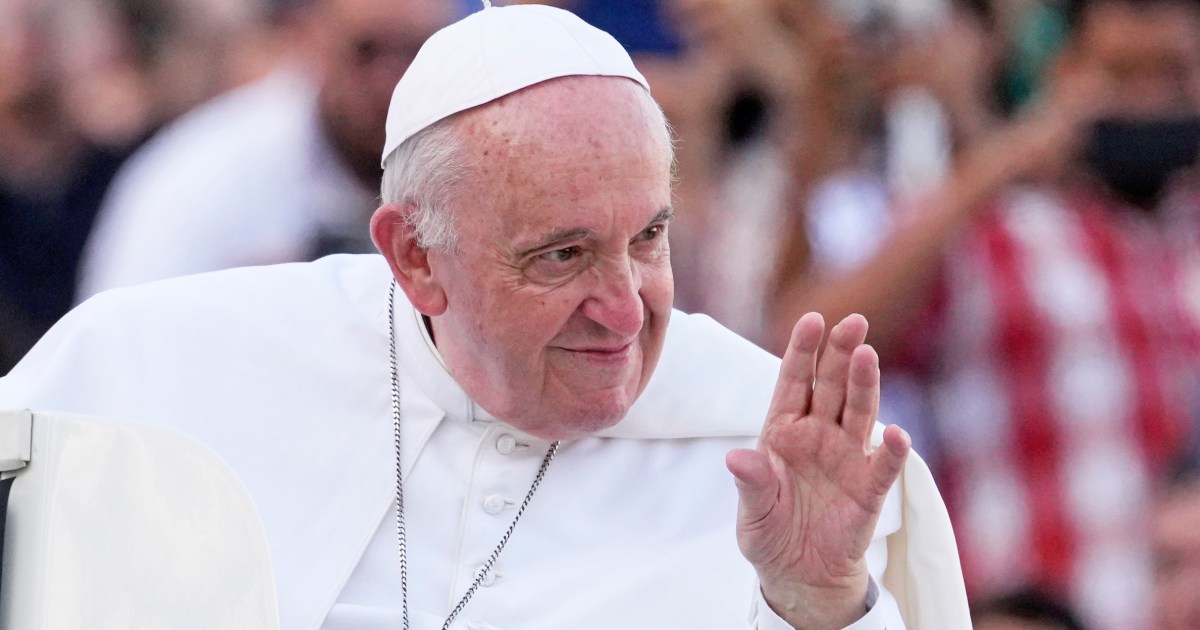 Pope Francis denies resignation rumors, says he hopes to visit Moscow and Kyiv thumbnail