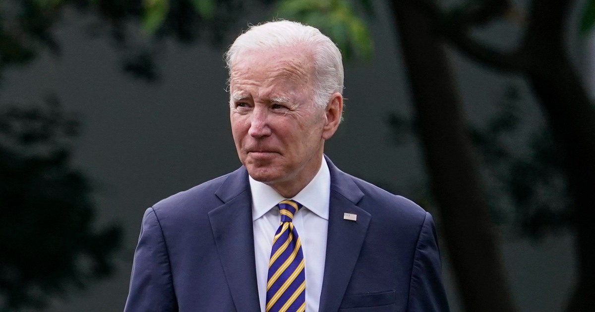 Republicans are rallying around Trump following the FBI raid. That’s good news for Biden. thumbnail