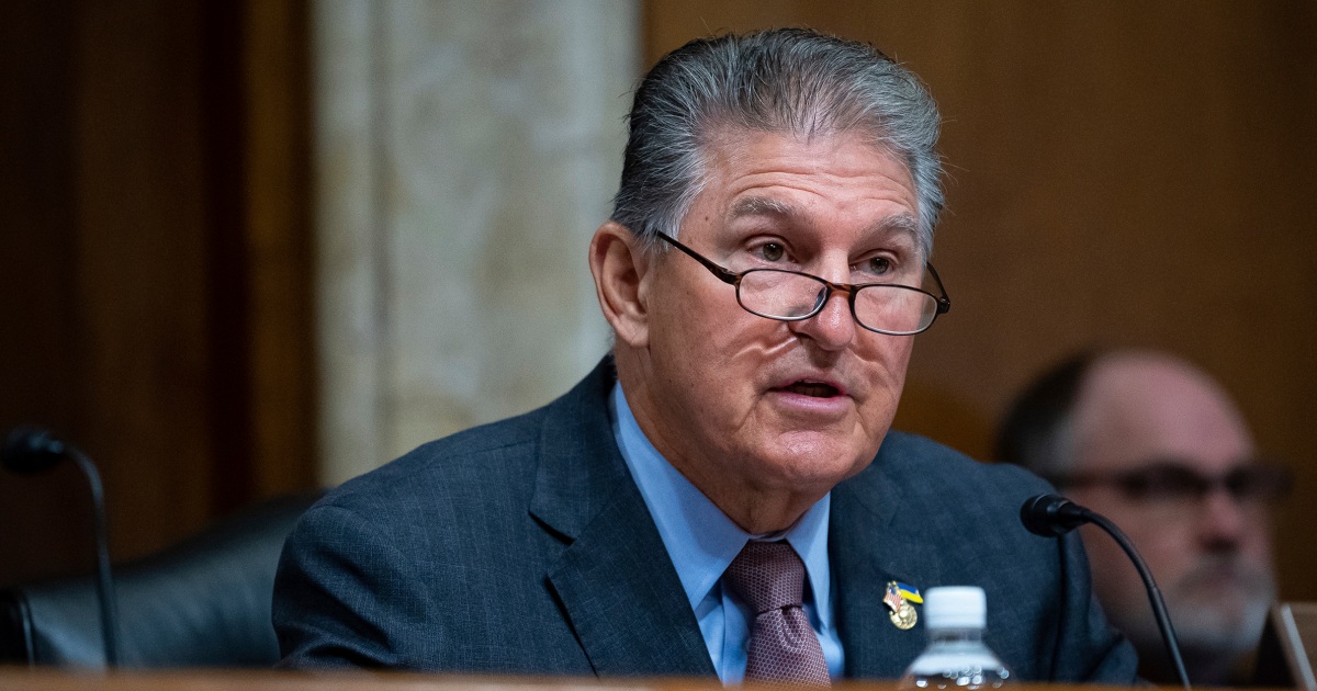 Democrats reluctantly coalesce around Manchin’s climate-less offer on Biden bill